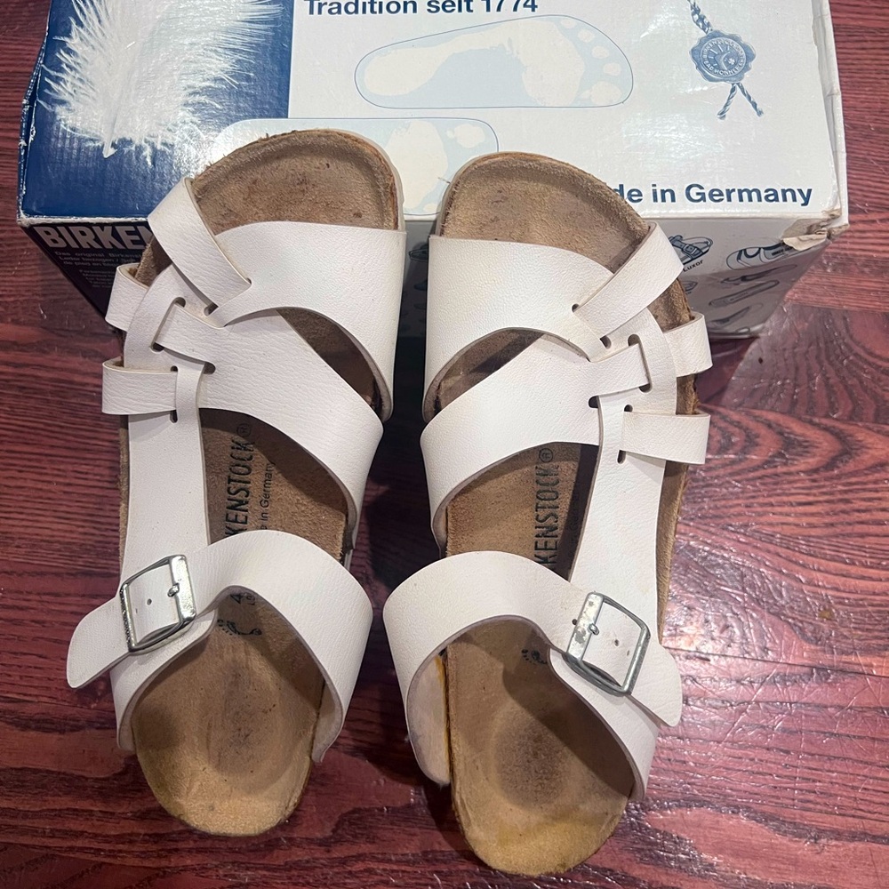 Birkenstock Pisa leather sandals